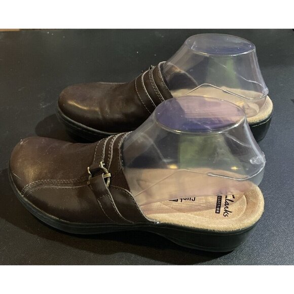 Clarks Collection Mules Clogs Shoes Size 8.5 Brown Soft Cushion Slip On Leather - Picture 2 of 7
